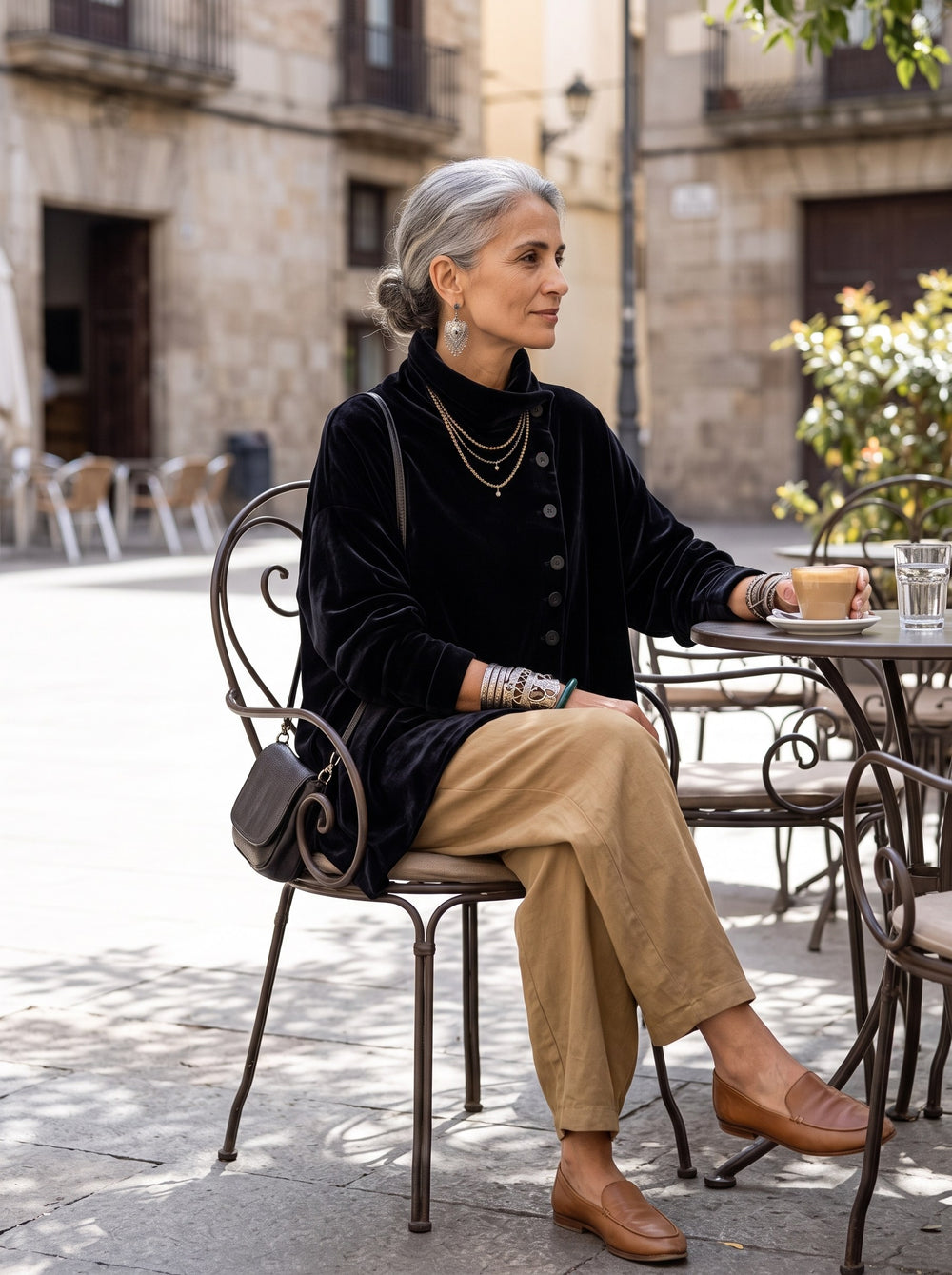 Velia | Top de terciopelo con cuello alto - Negro