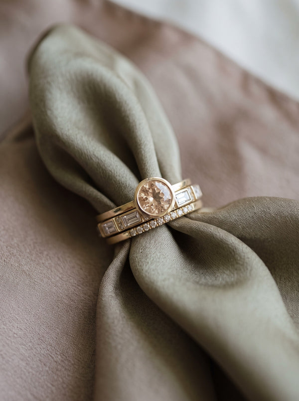Valentina | Anillo vintage con circonita dorada