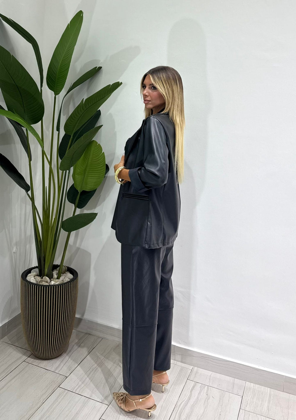 Greta | Conjunto de blazer en piel sintética