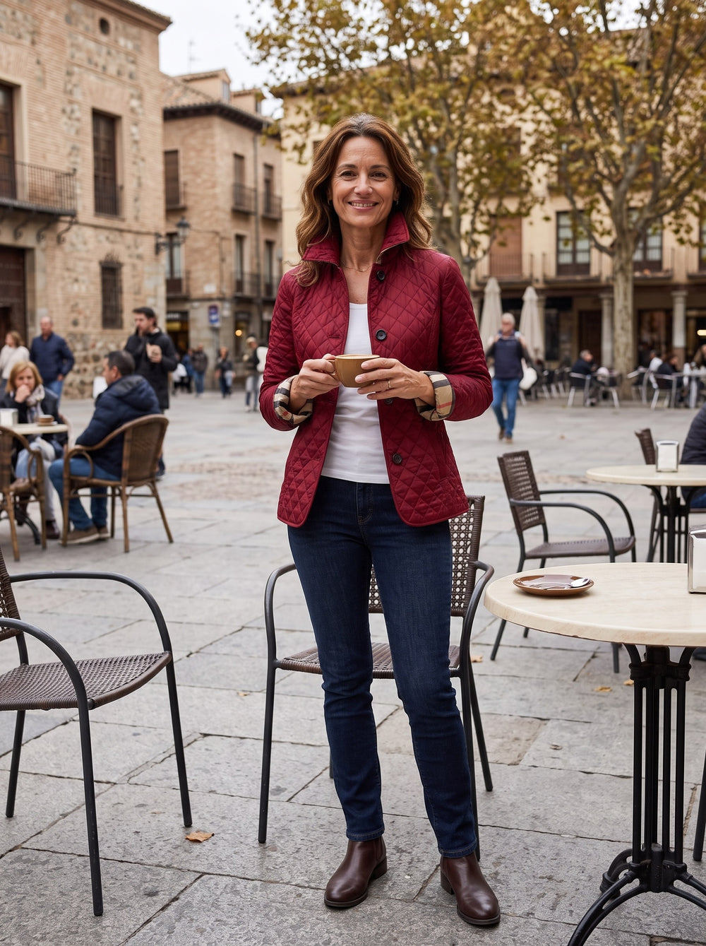 Amara | Chaqueta acolchada ligera en rojo