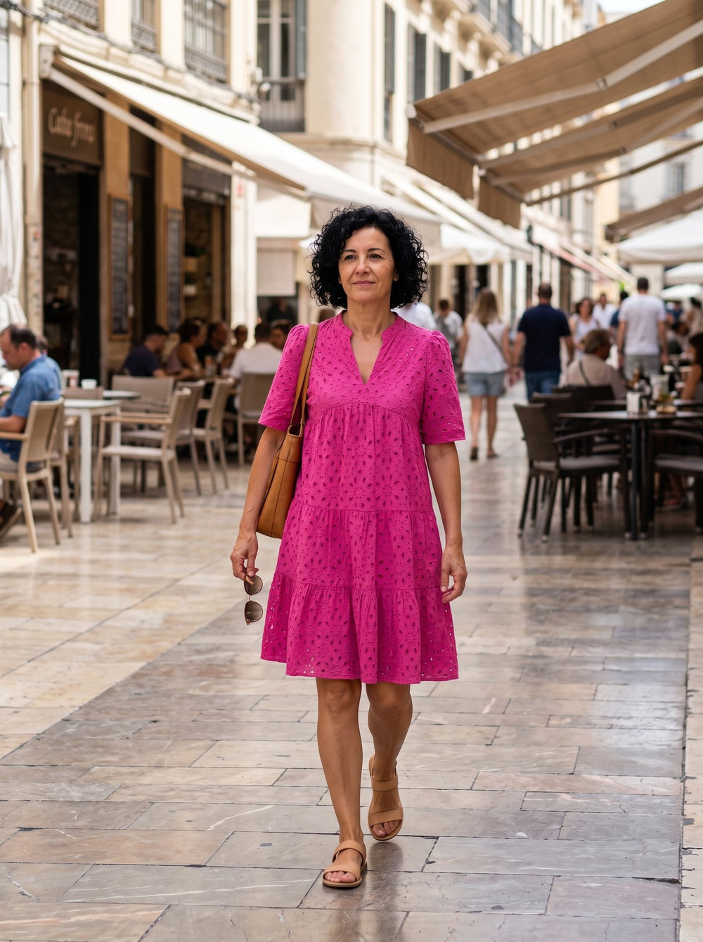 Marilyn, vestido de verano con volantes en color rosa intenso