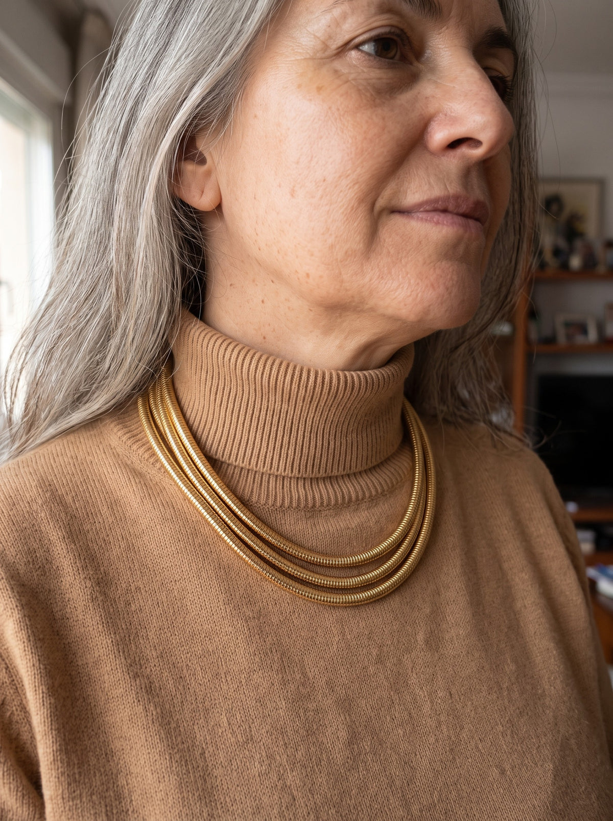 Aurora | Collar dorado vintage de varias capas
